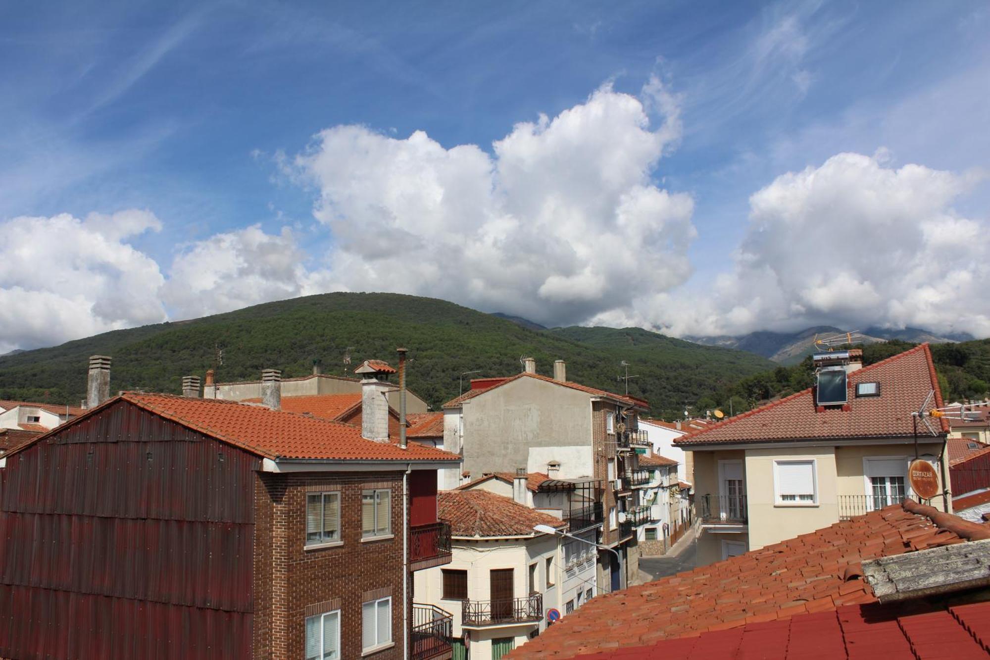 Atico Aires De Gredos Apartamento Candeleda Exterior foto